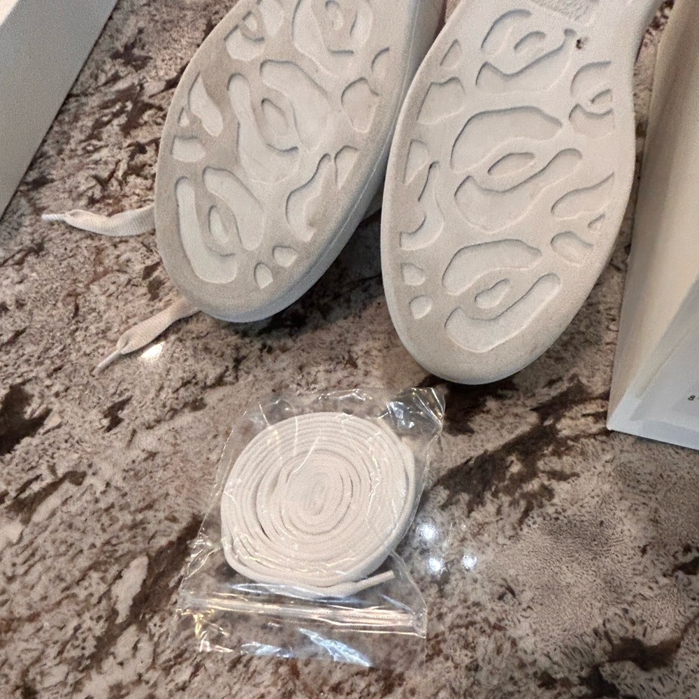 Alexander McQueen Oversized  Women's Sneakers, White/Patchouli, Size 9.5 US - Picture 12 of 13